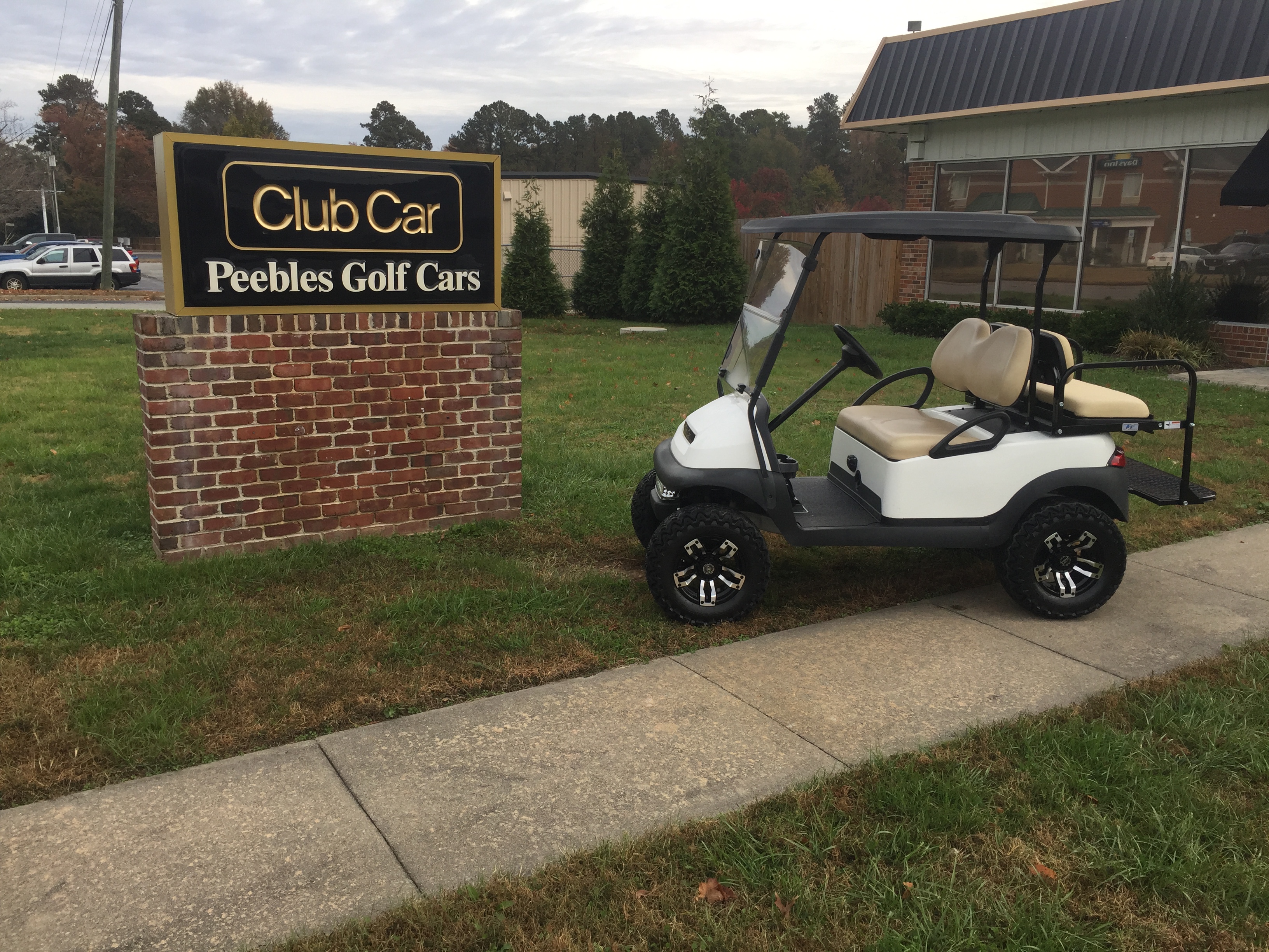 2017 Club Car Precedent Lifted Electric Golf White Bles 2017 Club Car Precedent Lifted Electric Golf White