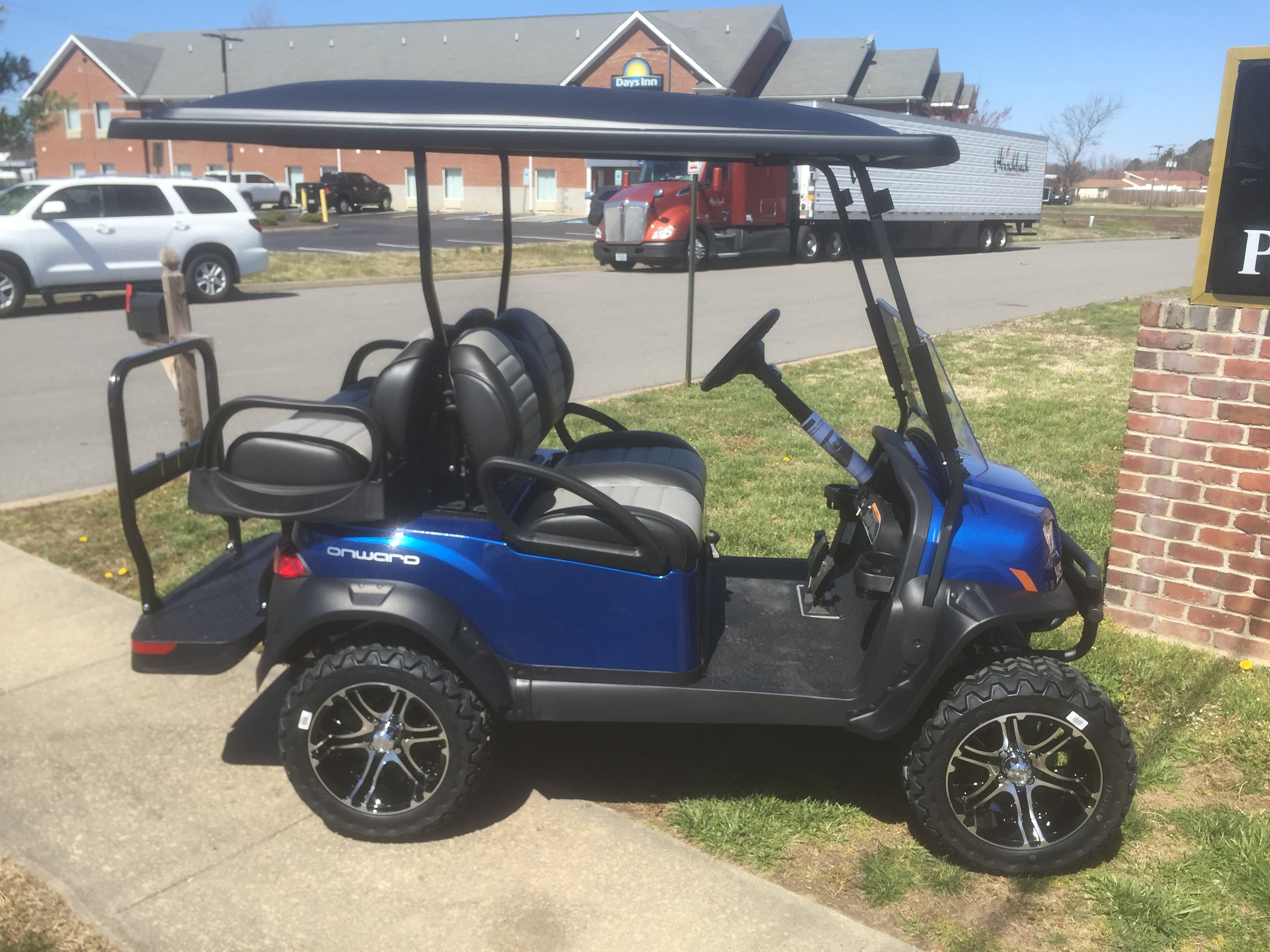 Extended Rear Facing >> 2019 Club Car Onward Lifted Gas Golf Car- Pearl Blue ... Extended Rear Facing >> 2019 Club Car Onward Lifted Gas Golf Car- Pearl Blue ...