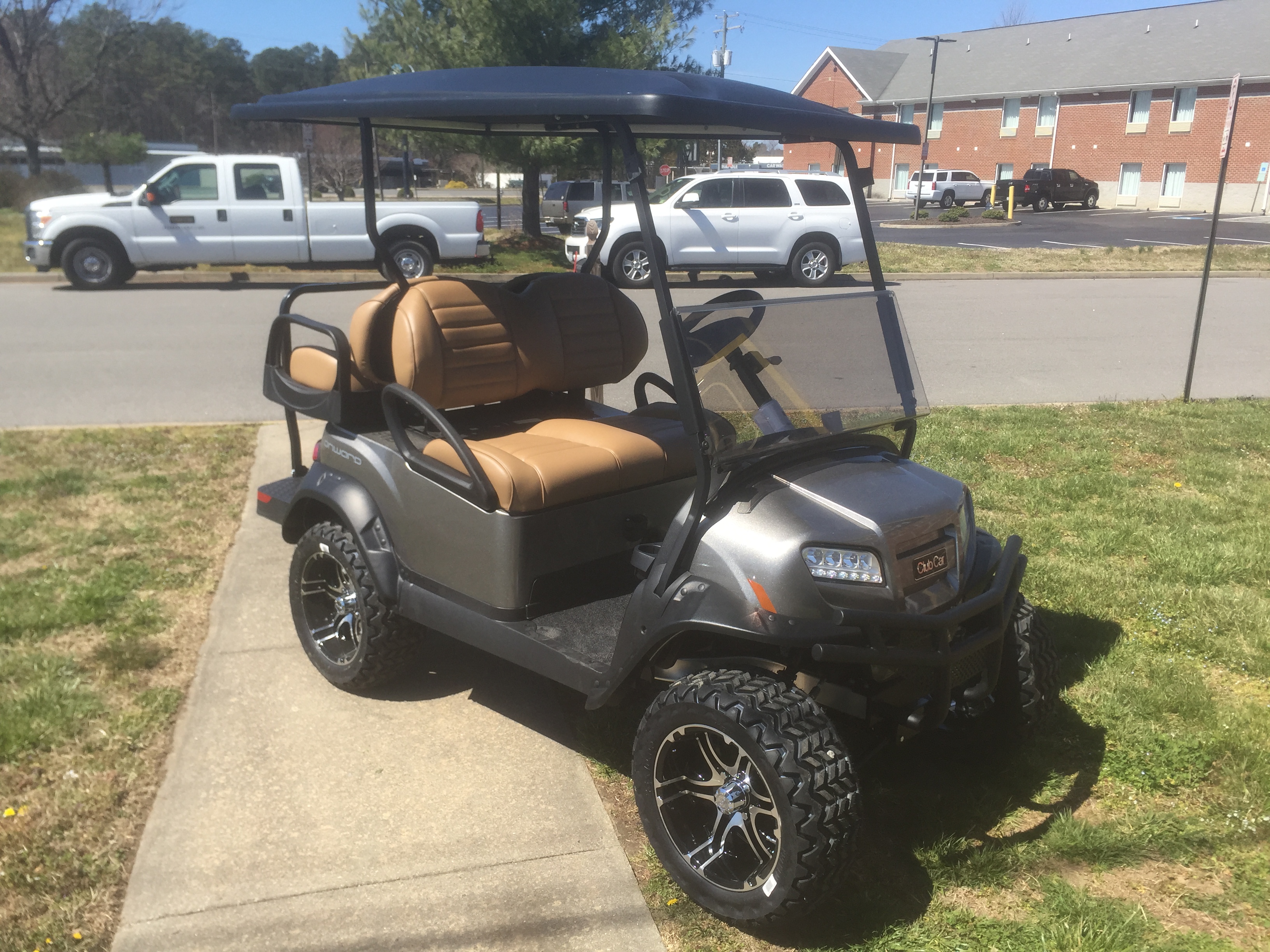 2019 Club Car Onward Lifted Gas Golf Metallic Platinum 2019 Club Car Onward Lifted Gas
